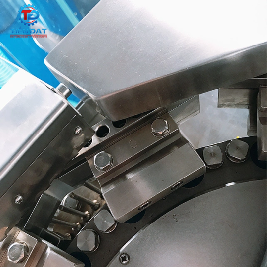 Máy đóng nang tự động 400 viên/phút NJP-400